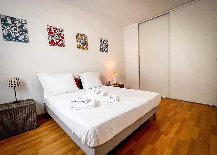 Apartment Lucia - Proche Mer, Balcon, Clim - By Tgb *